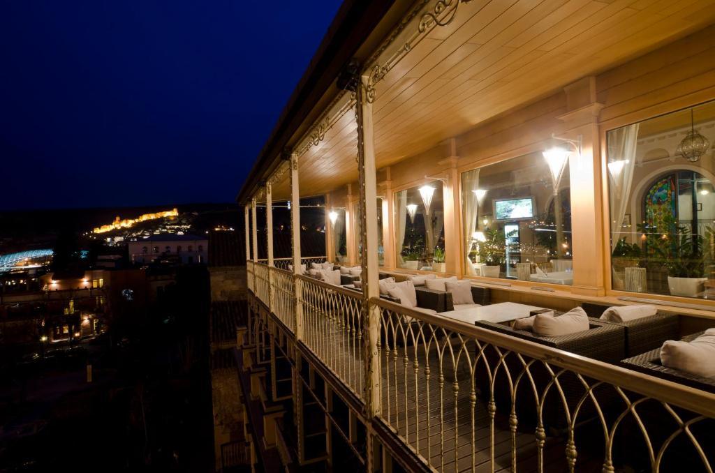 Ambassadori Tbilisi Hotel Bagian luar foto